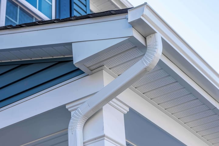 Cheap and durable vinyl gutters installation in Middletown